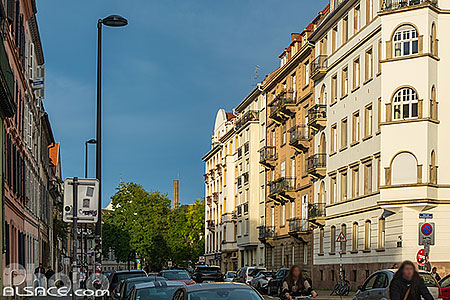 Photo : Rue des Orphelins dans le quartier de la Krutenau, Strasbourg, Bas-Rhin (67)