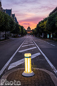 Photo : Avenue de la Liberté et le Palais du Rhin la nuit, Strasbourg, Bas-Rhin (67), Alsace, France