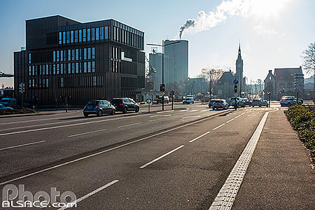 Photo : Entrée du quartier de la Coopérative, Rue du Port du Rhin, Strasbourg, Bas-Rhin (67)