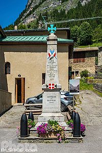 Photo : Monument aux morts, Pralognan-la-Vanoise, Savoie (73)