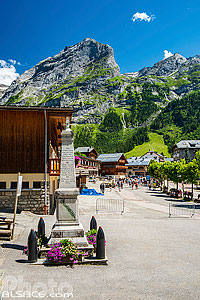 Photo : Monument aux morts, Pralognan-la-Vanoise, Savoie (73)