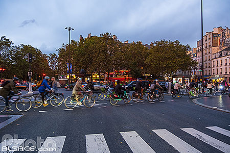 Photo : Cyclistes place de la Bastille, Paris (75004)