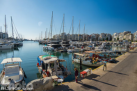 Photo : Port de plaisance Mikrolimano au Pirée, Athènes, Grèce, Attique, Grèce