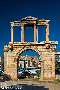 Photo : Porte d'Hadrien, Athènes, Grèce