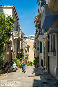 Photo : Plaka quartier ancien d?Athènes situé en contrebas de l?Acropole, Athènes, Grèce