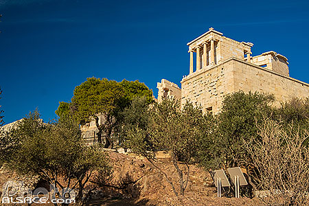 Photo : Les Propylées constituant l'entrée principale de l'acropole d'Athènes, Grèce