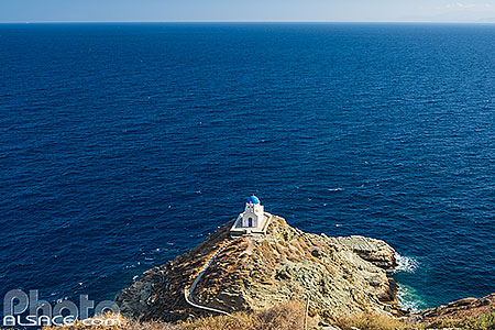 Photo : Eglise des S?pt ?art?rs (?pta ?artyr?s) située à K?str? église la plus ?mblématique d? l?île de Sifnos, Archipel des Cyclades, Grèce, Égée-Méridionale, Grèce