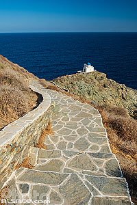 Photo : Eglise des S?pt ?art?rs (?pta ?artyr?s) située à K?str? église la plus ?mblématique d? l?île de Sifnos, Archipel des Cyclades, Grèce, Égée-Méridionale, Grèce