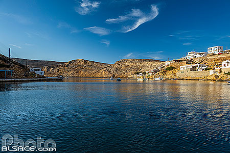Photo : Village de pêcheurs de Cheronissos sur l'île de Sifnos, Archipel des Cyclades, Grèce, Égée-Méridionale, Grèce