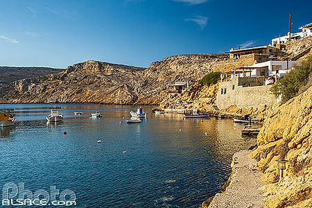 Photo : Village de pêcheurs de Cheronissos sur l'île de Sifnos, Archipel des Cyclades, Grèce, Égée-Méridionale, Grèce