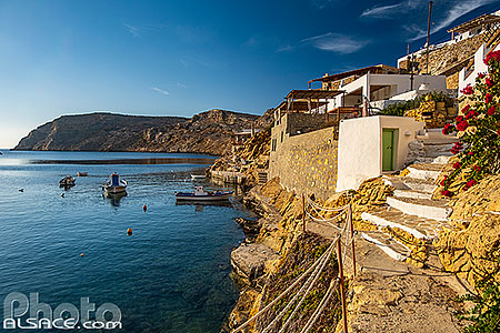 Photo : Village de pêcheurs de Cheronissos sur l'île de Sifnos, Archipel des Cyclades, Grèce, Égée-Méridionale, Grèce