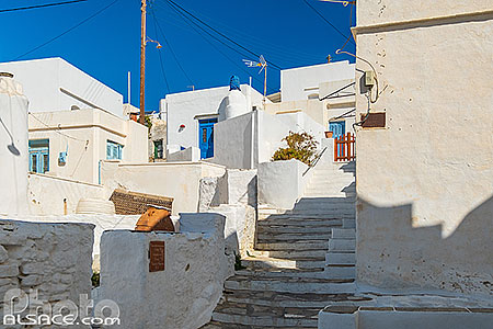 Photo : Village d'Artémonas sur l'île de Sifnos, Archipel des Cyclades, Grèce, Égée-Méridionale, Grèce
