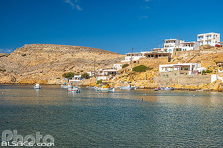 Photo : Village de pêcheurs de Cheronissos sur l'île de Sifnos, Archipel des Cyclades, Grèce, Égée-Méridionale, Grèce