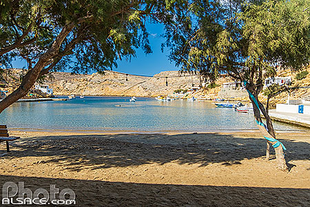 Photo : Village de pêcheurs de Cheronissos sur l'île de Sifnos, Archipel des Cyclades, Grèce, Égée-Méridionale, Grèce