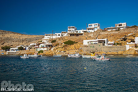 Photo : Village de pêcheurs de Cheronissos sur l'île de Sifnos, Archipel des Cyclades, Grèce