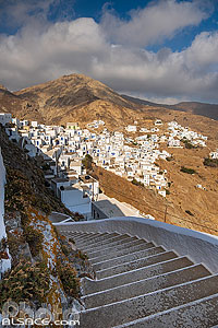 Photo : Village de Chora (ou Sérifos) sur l'île de Sérifos, Archipel des Cyclades, Grèce