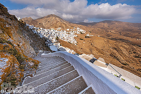Photo : Village de Chora (ou Sérifos) sur l'île de Sérifos, Archipel des Cyclades, Grèce
