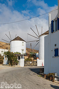 Photo : Village de Chora (ou Sérifos) sur l'île de Sérifos, Archipel des Cyclades, Grèce