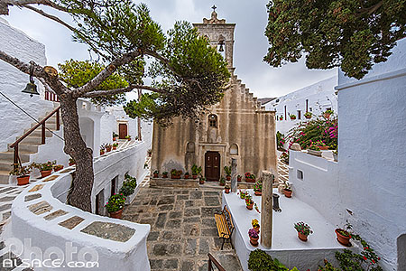 Photo : Monastère des Taxiarhes sur l'île de Sérifos, Archipel des Cyclades, Grèce