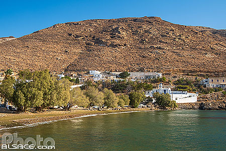 Photo : Plage de Megalo Livadi sur l'île de Sérifos, Archipel des Cyclades, Grèce