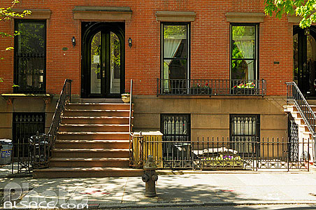 Photo : Entrée d'immeuble, Schermerhorn Street, Brooklyn, New York, Etats-Unis